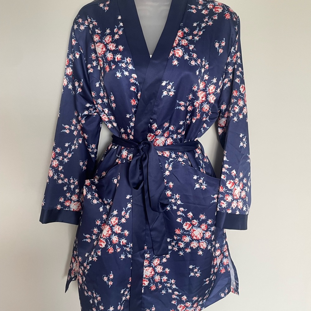 Morgan Lane Robe size small/medium - Picture 2 of 6